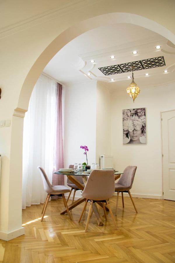 Season One Apartman Szeged Eksteriør billede